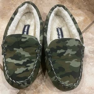 NEW toddler boy camo slippers!
